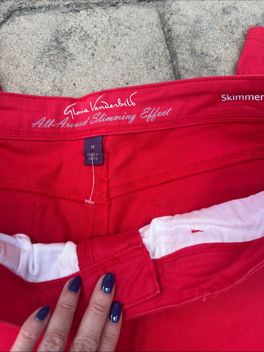 Gloria Vanderbilt All-Around Slimming Effect Skimmer - Picture 3 of 6